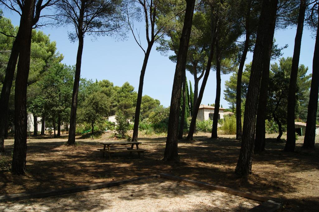 Les Mazets Du Luberon Bed & Breakfast Puget Exterior photo