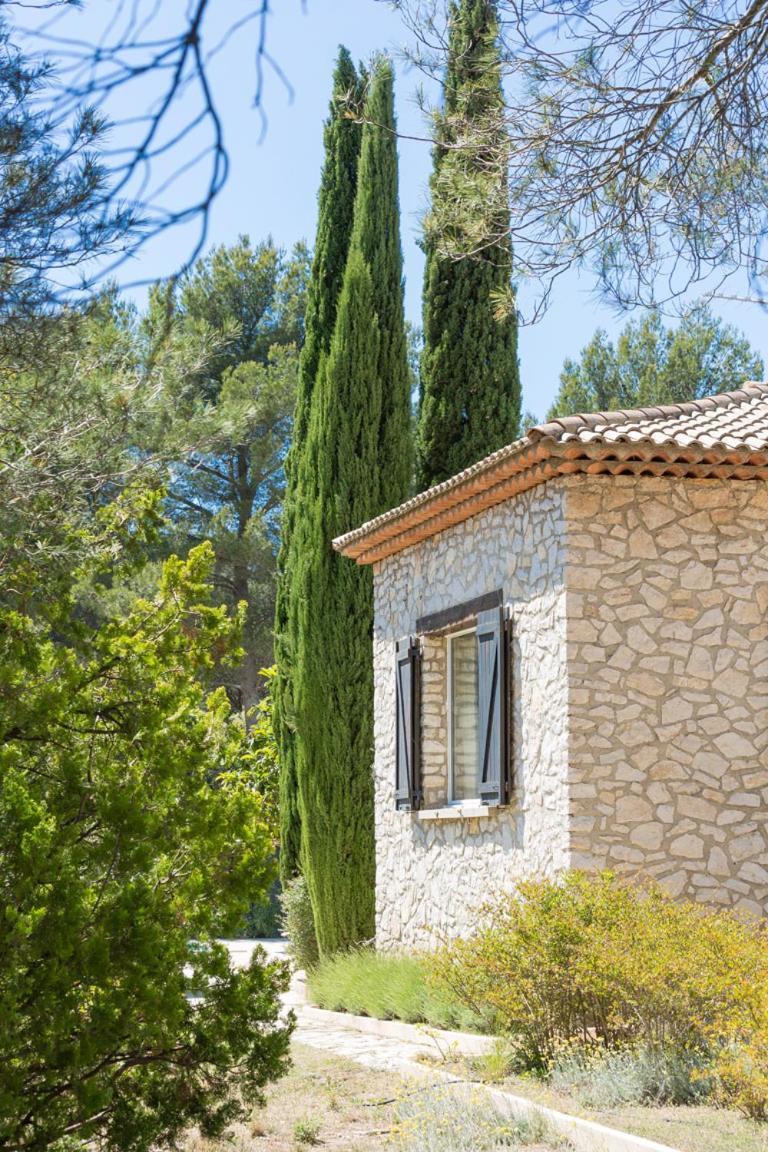 Les Mazets Du Luberon Bed & Breakfast Puget Exterior photo